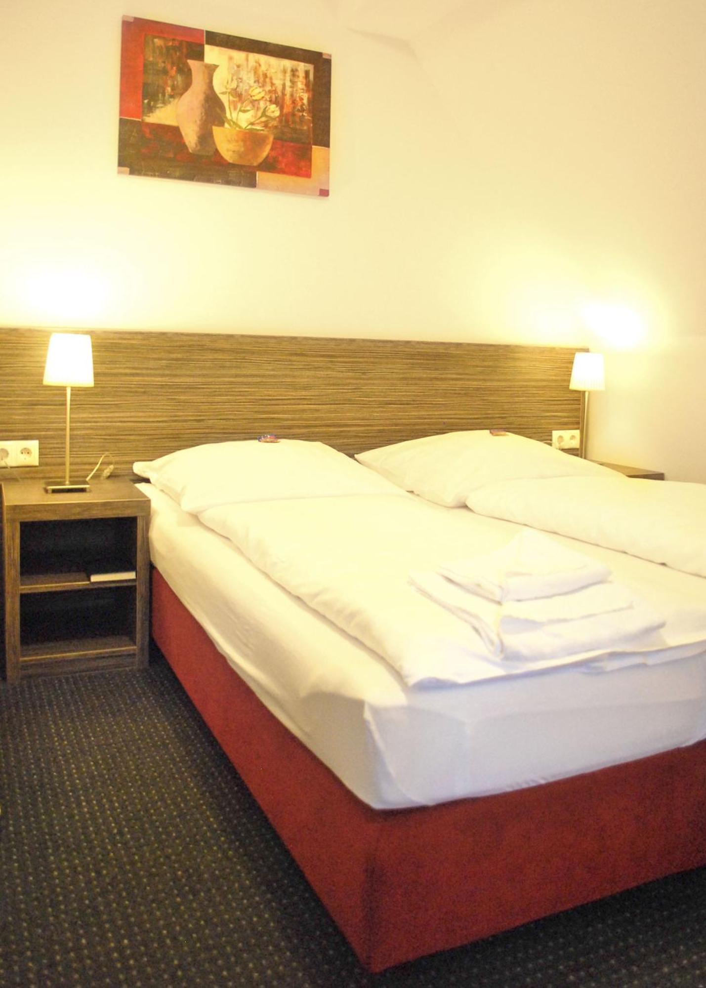 Hotel Dietrichsdorfer Hof Kiel Kültér fotó